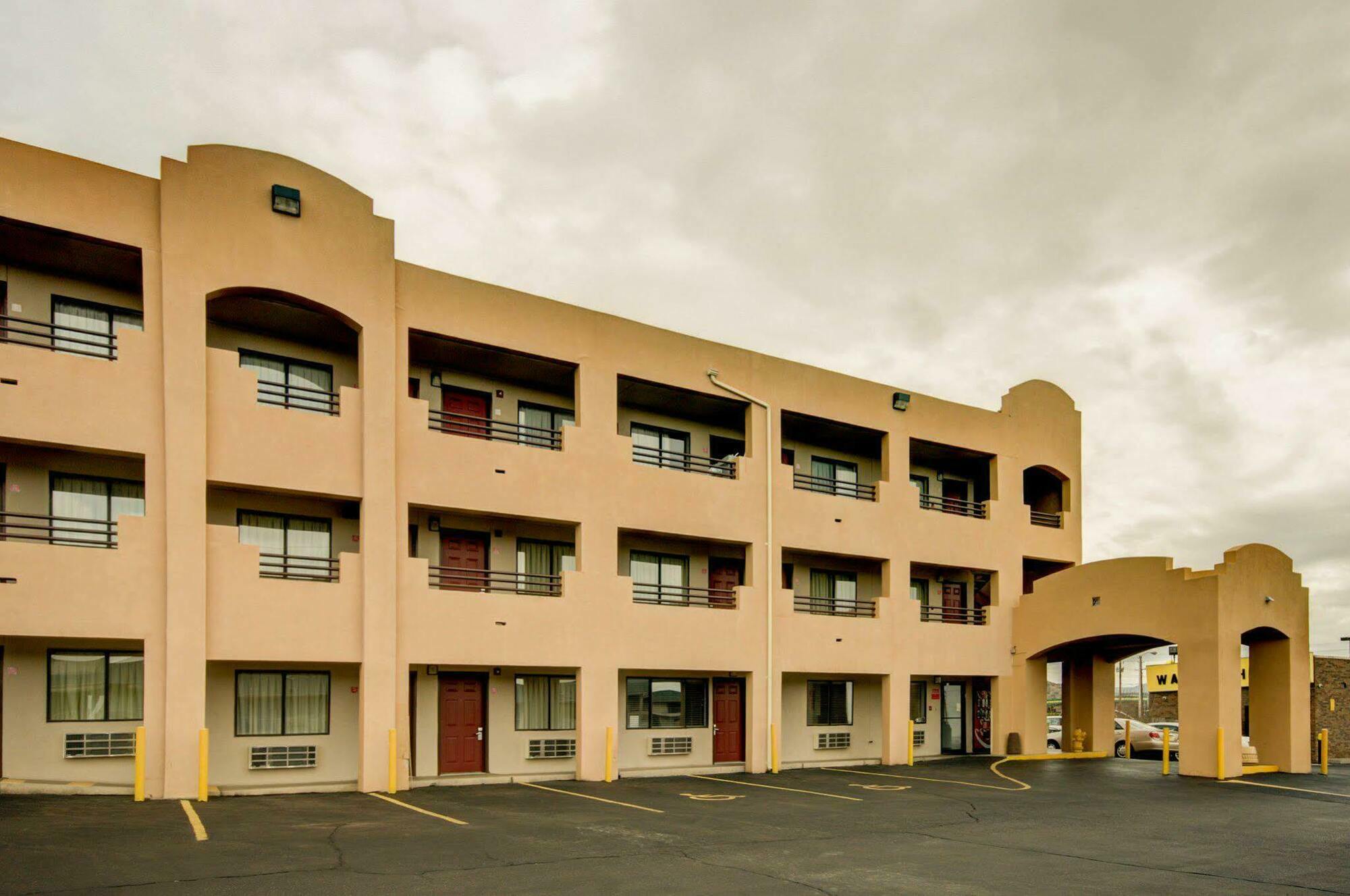 Econo Lodge East Albuquerque Exterior foto